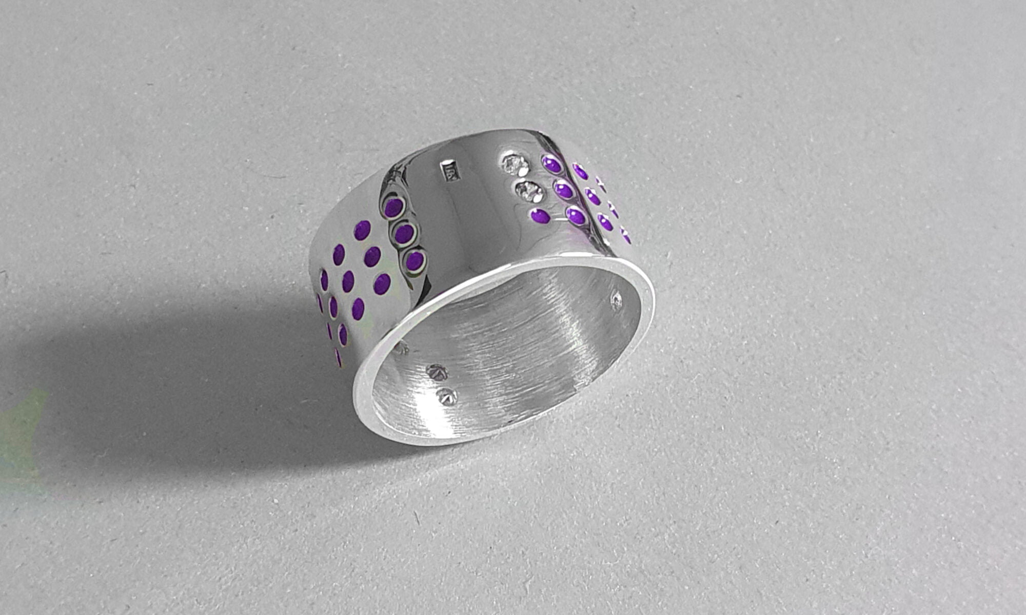 Dotted Date ring